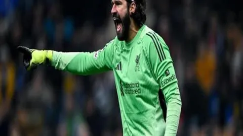 町田泽维亚对千叶市原：交锋激烈，双方实力相当